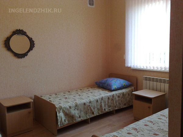 Gelendzhik private sector. Photo of the room 5 triple