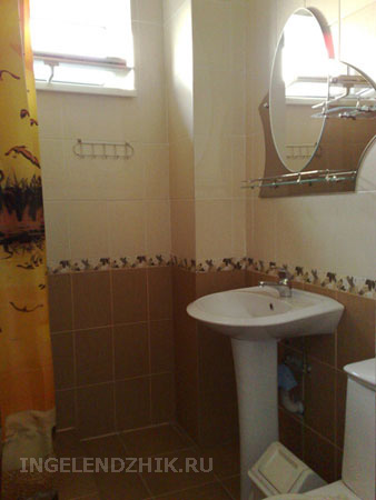 Gelendzhik private sector. Photo of the toilet for room 5 and room 6